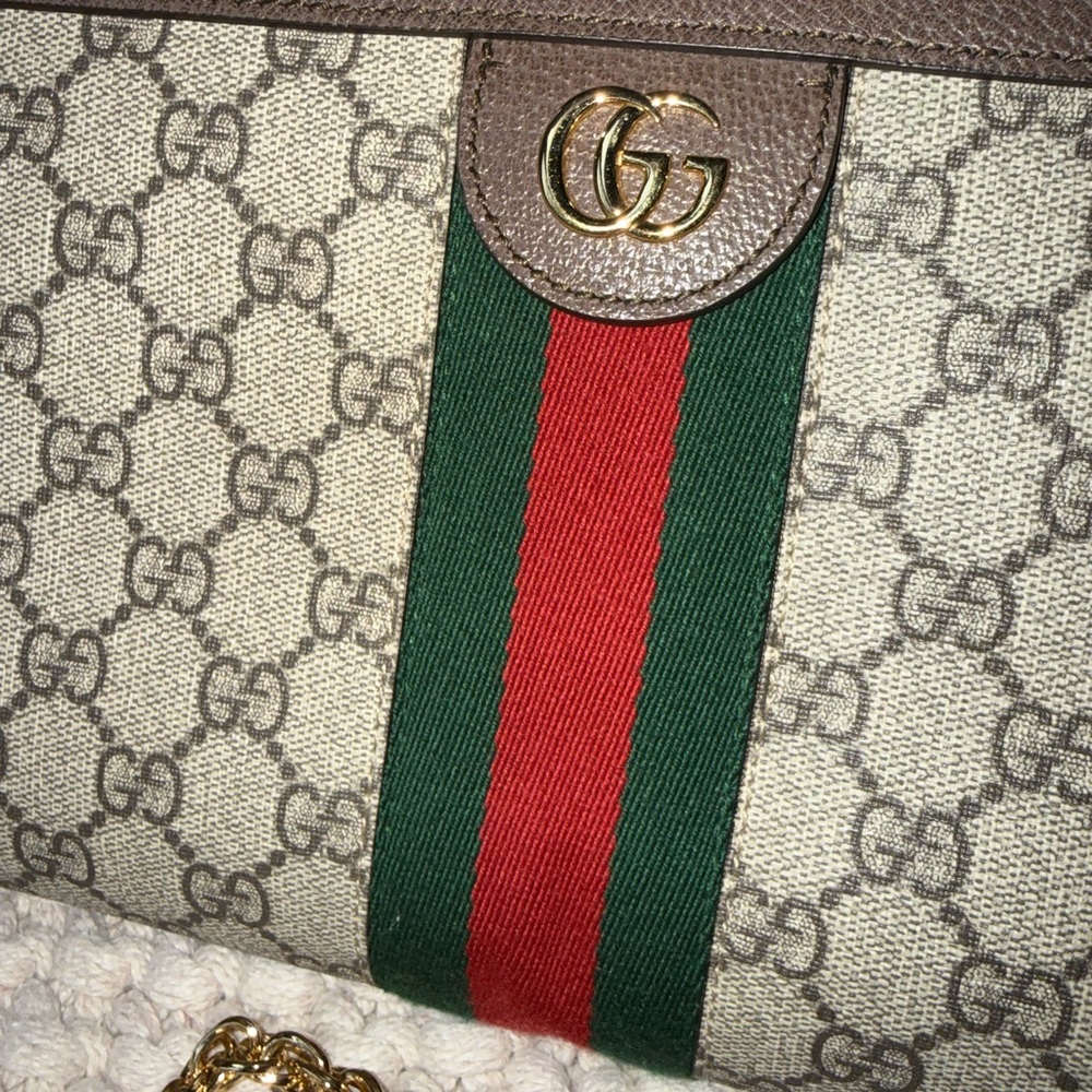Authentic Gucci Beige GG Monogram Crossbody with Green and Red Web Stripe - Picture 10 of 10